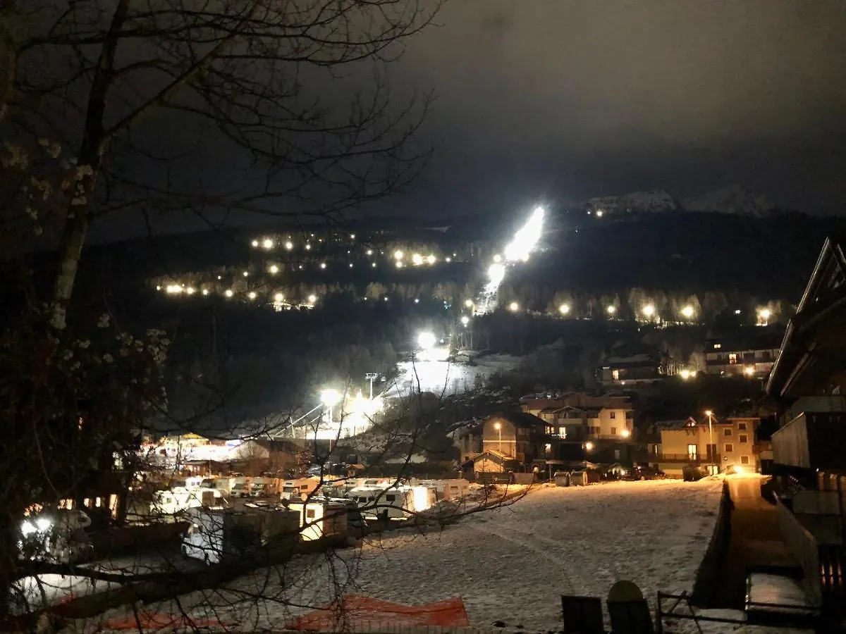 Tablà - confort ed eleganza a 100 mt dagli impianti Aprica 0*,  Italia
